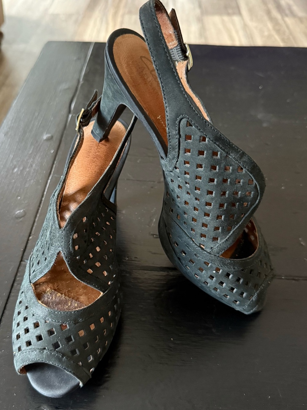 Clarks Artisan Wessex Shay Peep Toe Heels